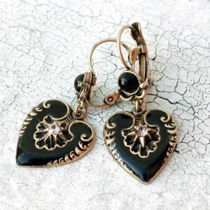 Sweet Romance Gold and Black Heart Earrings